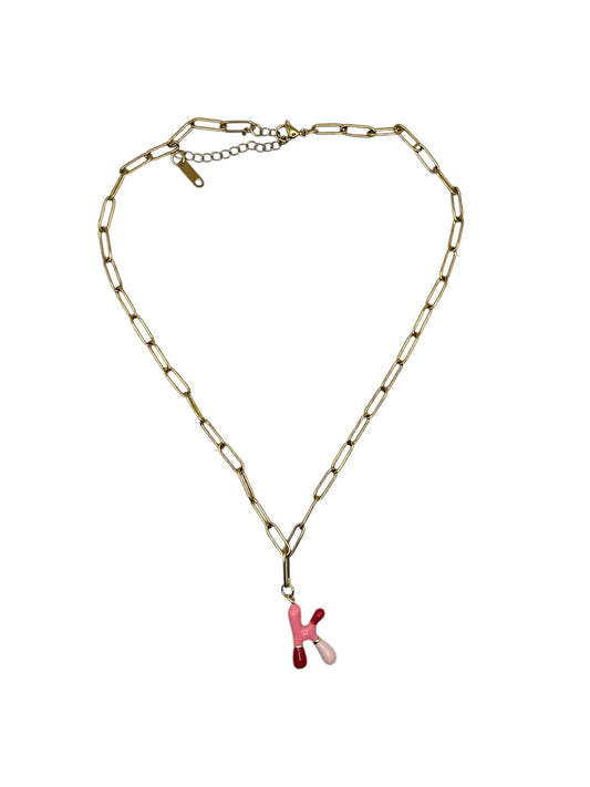Ketting Maura roze letter schakel - Pero sí Studios